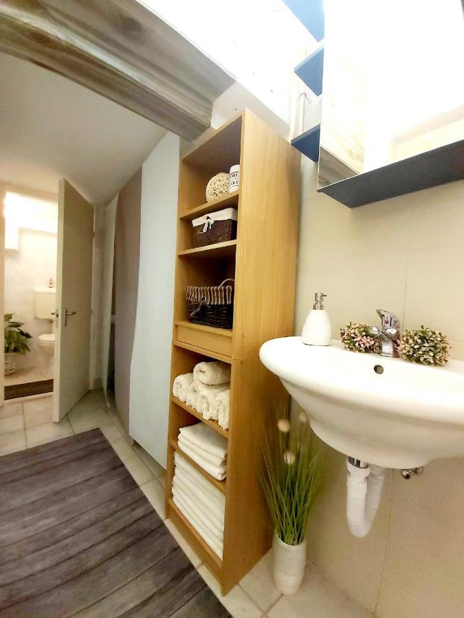 Nóra Stúdió Apartman - Eger Apartamento Exterior foto