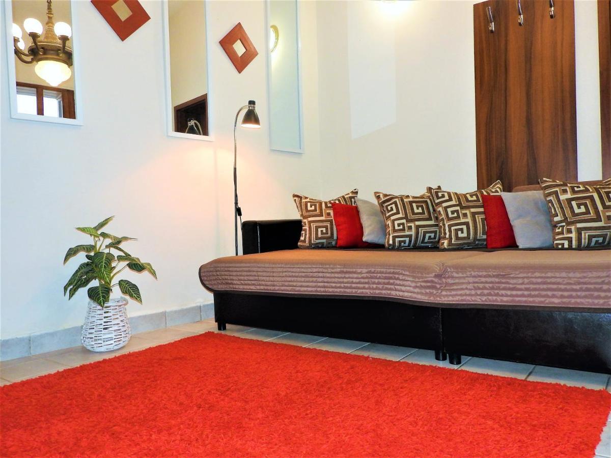 Nóra Stúdió Apartman - Eger Apartamento Exterior foto