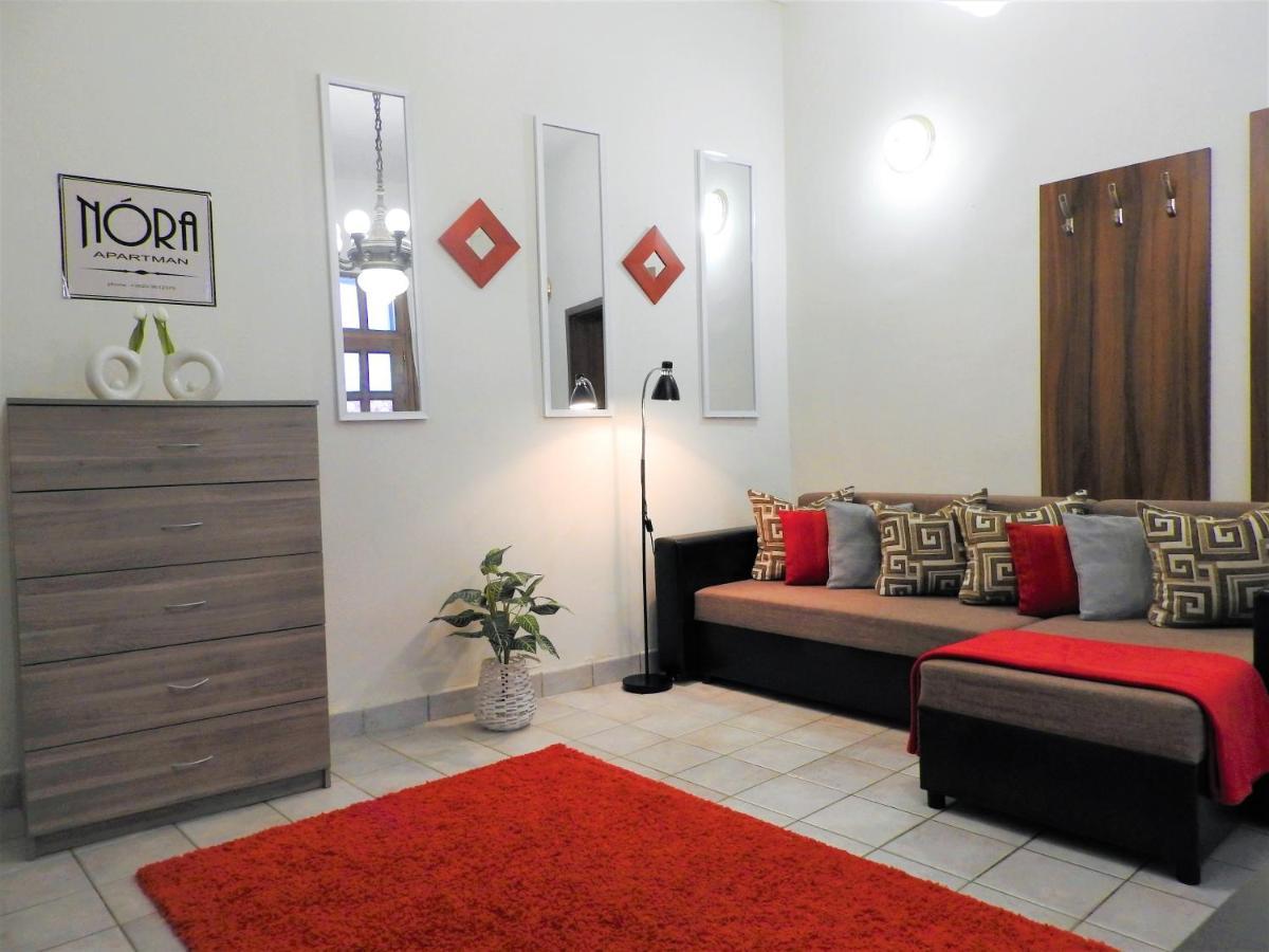 Nóra Stúdió Apartman - Eger Apartamento Exterior foto
