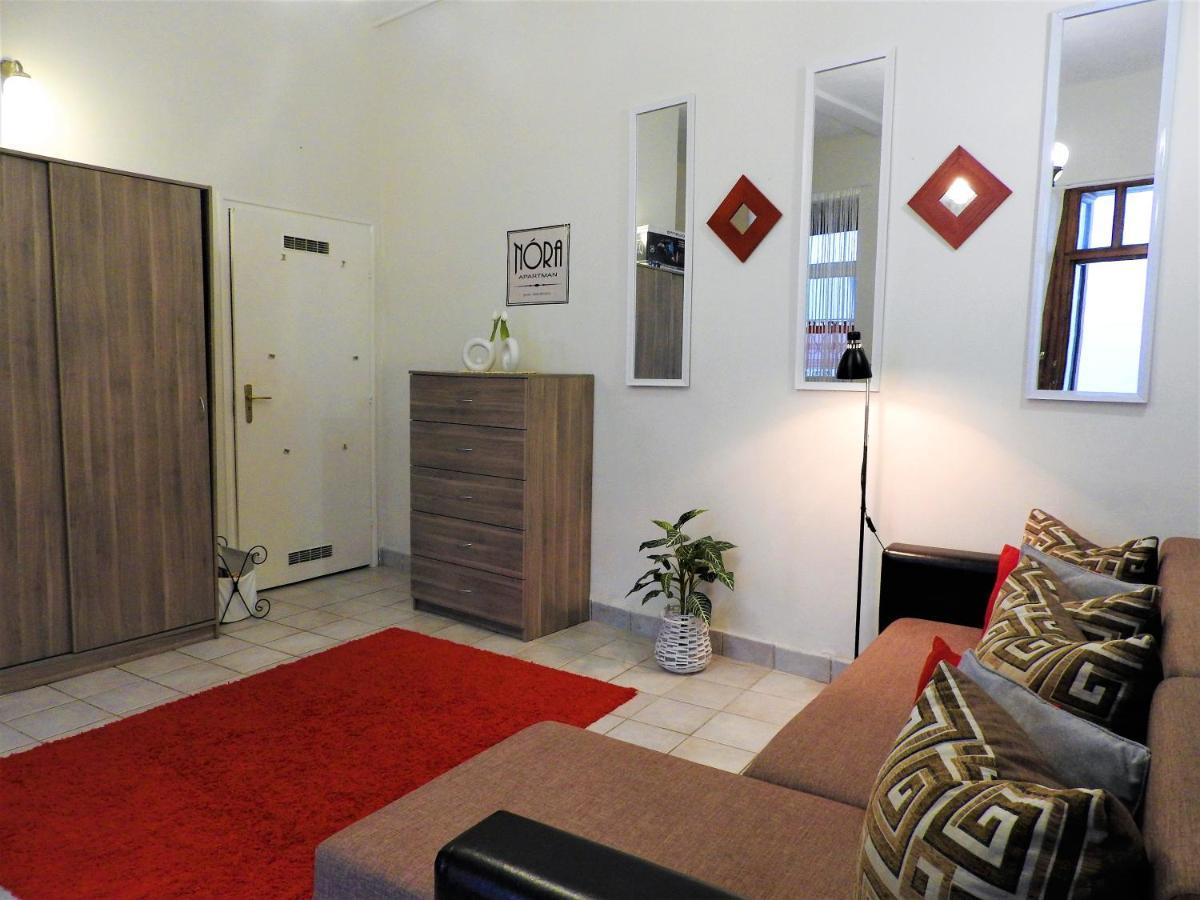 Nóra Stúdió Apartman - Eger Apartamento Exterior foto